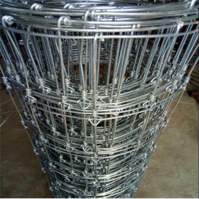 Roll of fixed knot fencing wire for farms